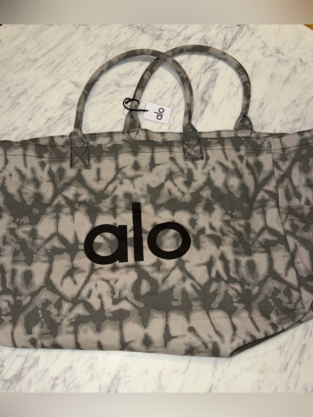 ALO Yoga Gray Tie-Dye Canvas Tote New - Picture 3 of 8